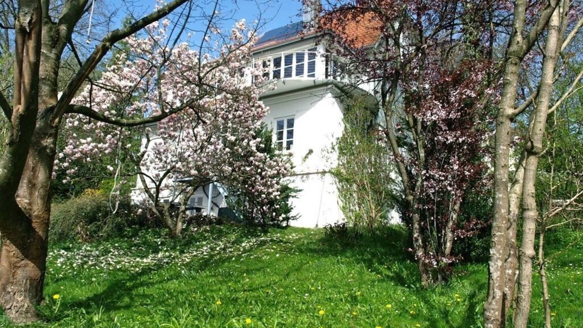 Utting am Ammersee Apartment | Ground floor apartment in a beautiful old villa