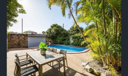 Hurlstone Park Apartment | Ground Level Apartment with Pool