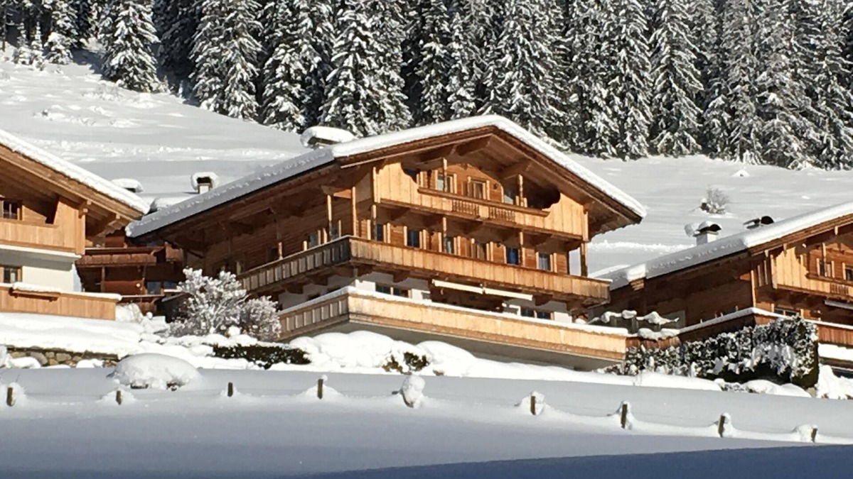 Alpbach Apartment | Group accommodation, 5 minutes to the ski lift