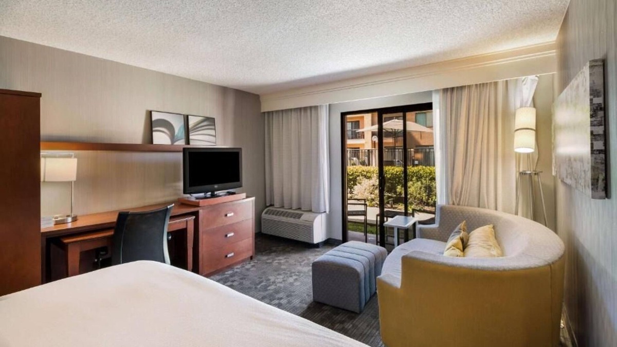 Downtown Village House | Group Getaway! 3 Relaxing Units Near Newport Beach! Outdoor Pool, Pet-friendly