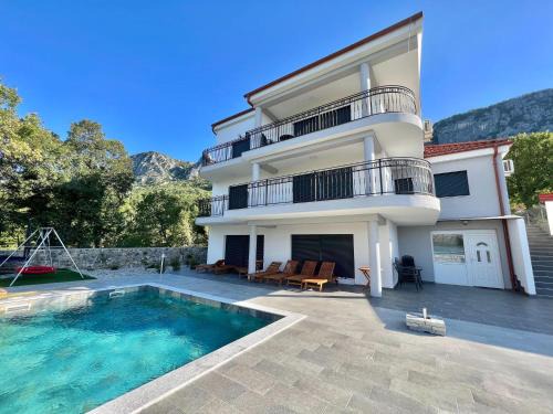 Bribir House | Group holiday villa with pool