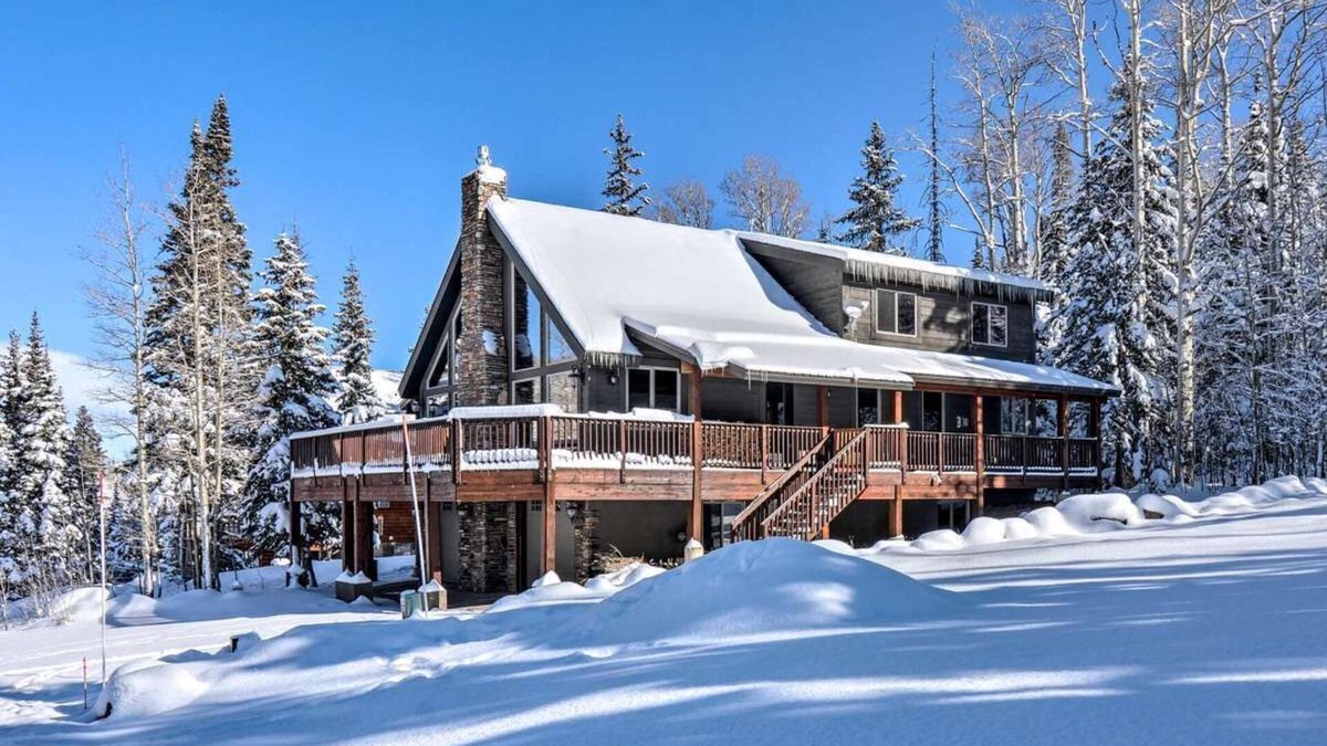 Brian Head Cabin | Group Ski Getaway Near the Base of Chairlift 8!