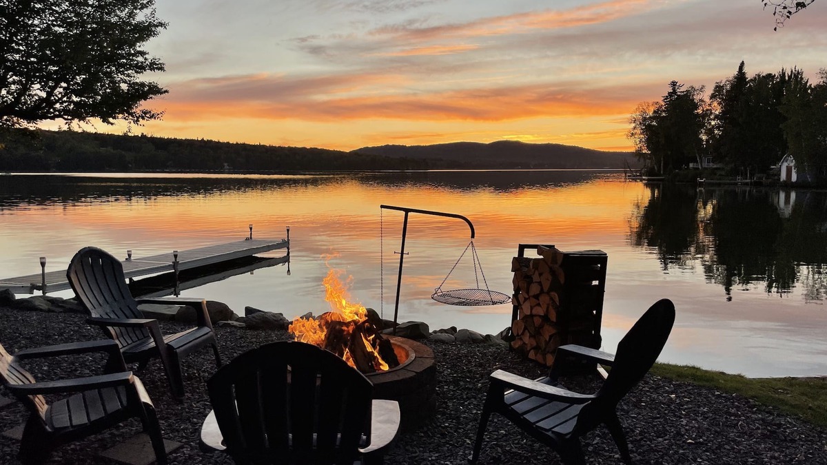 Pittsburg Cabin | Grouse Landing on Back Lake