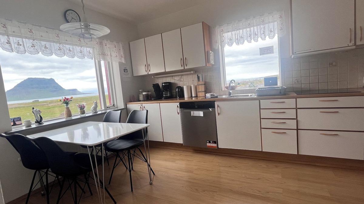 Grundarfjordur House | Grund guesthouse