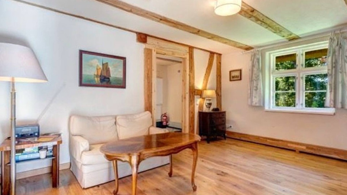 Lassan Apartment | Grüne Kate- small apartment for up to 6 people; sep. SZ, kitchen, garden - cottage at the swan pond