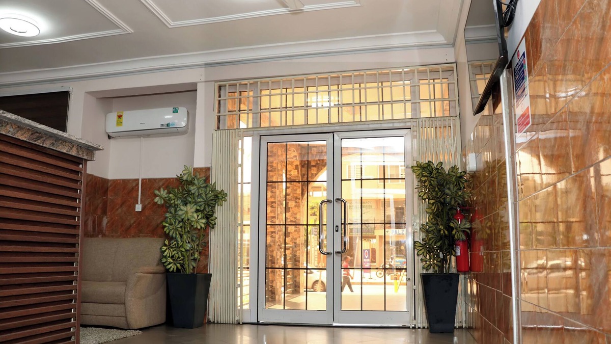 Ogbodjo Hotel | GSM Crown Inn Hotel