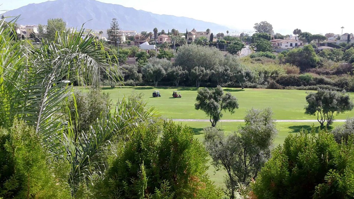 Guadalmina Condo | Guadalmina Baja Apartment 3 bedrooms in Hole 15
