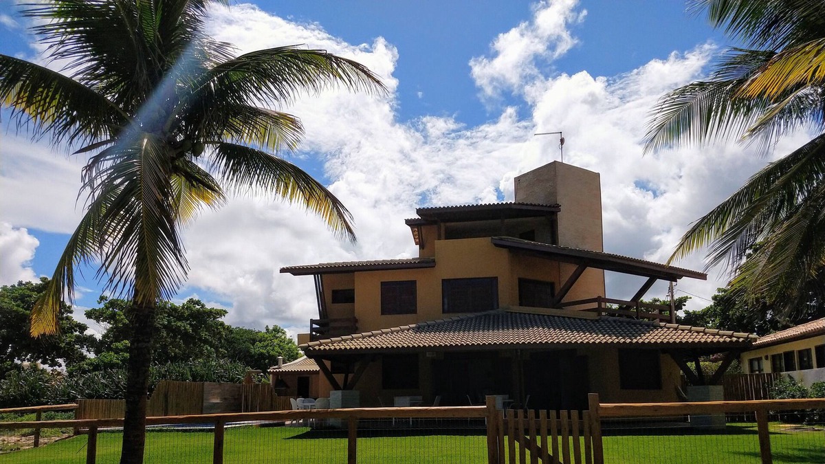 Parafuso House | Guarajuba Home Front Full Sea, Feet in the Sand