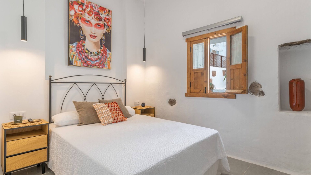 Tabayesco Apartment | 'Guatiza' Vacation Apartment with Shared Pool, Shared Terrace and Wi-Fi