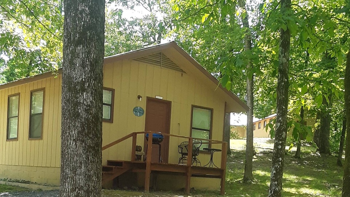 Board Camp Cottage | Guest Cottage - Closest Campground to Wolf Pen Gap's North Trailhead