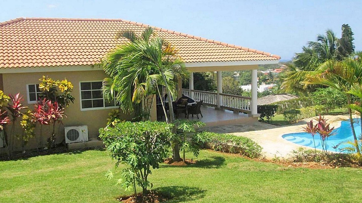 Urbanizacion Tavarez Villa | Guest-friendly central complex, 8 bedrooms, 2 pools, tennis/basket/soccer courts