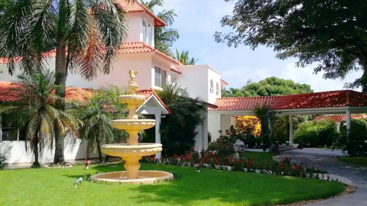 Villas Ana Maria Villa | Guest-friendly Villa With Private Pool In The Heart Of Sosua, Ideal For Parties