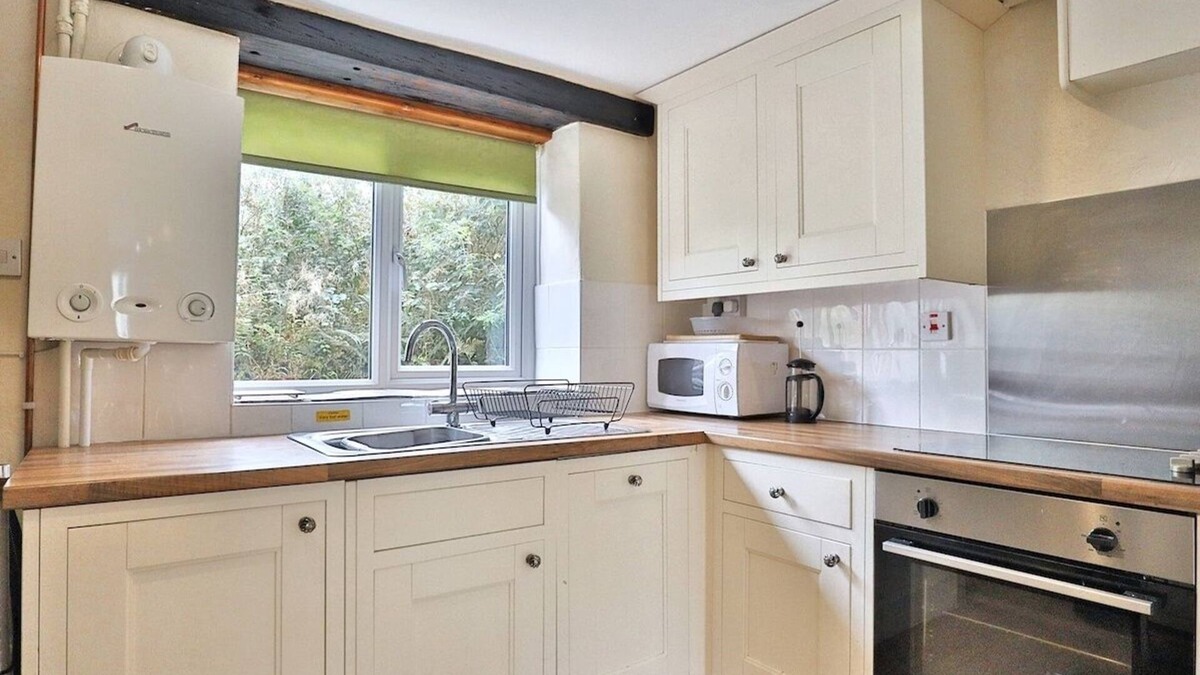 Ilfracombe House | Guest Homes | Hayloft Cottage