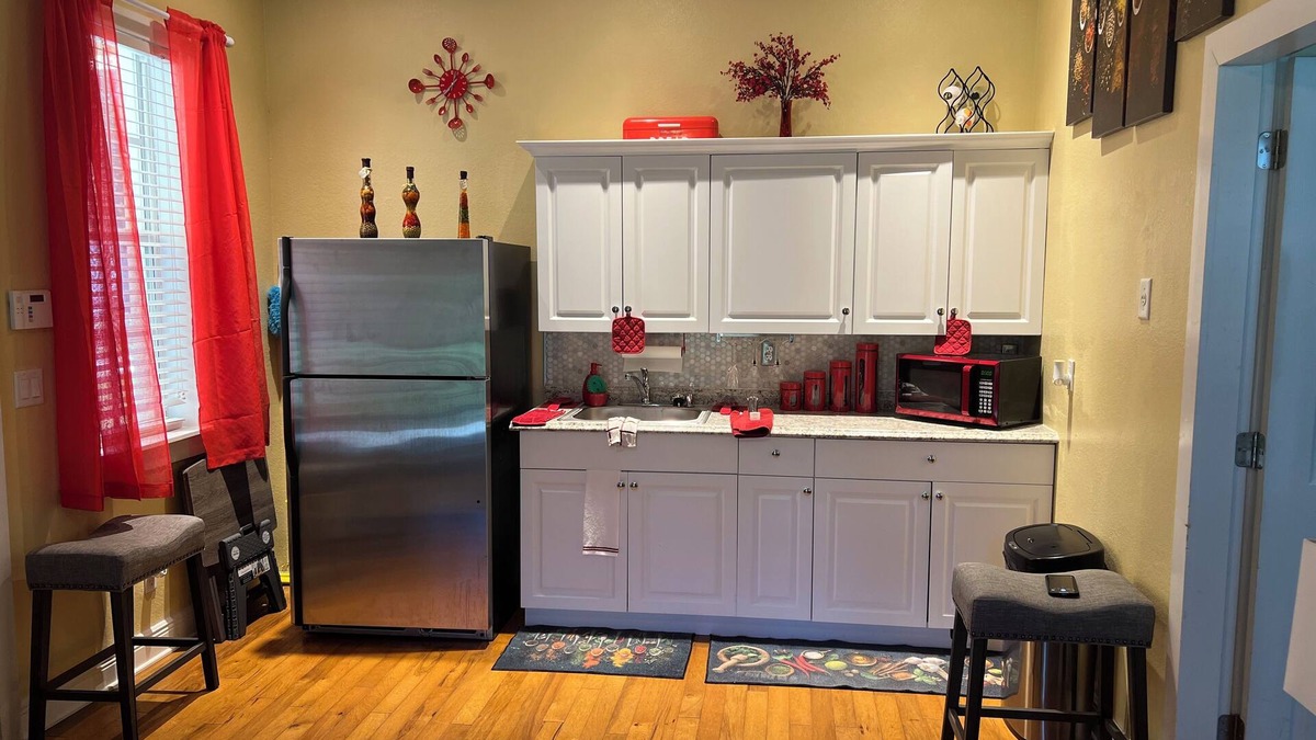 Hunt Club Apartment | Guest House 1-bedroom with WiFi and AC in amazing West Palm Beach