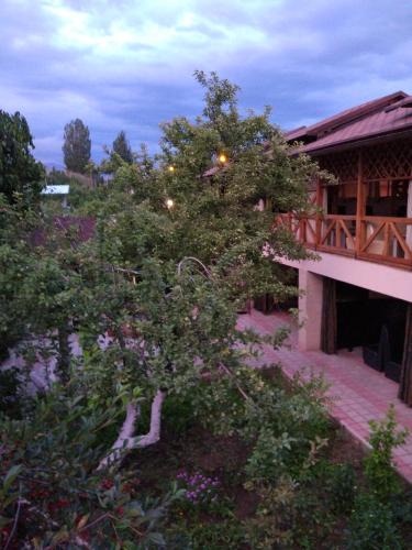 Cholpon-Ata House | Guest House Albatros
