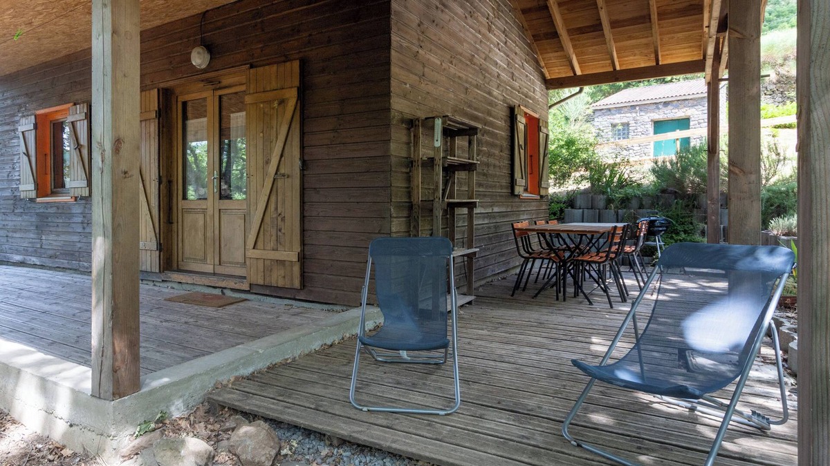 Darbres House | Guest House 'Chalet Orange' with Balcony and Wi-Fi