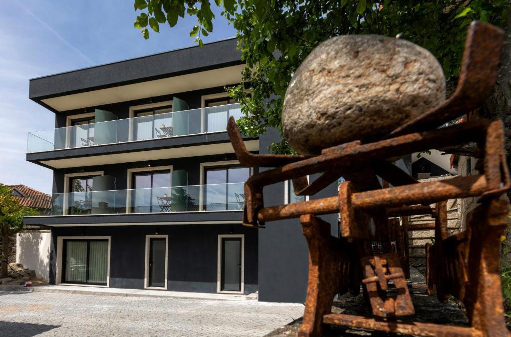 Cabril House | Guest House Fojo dos Lobos