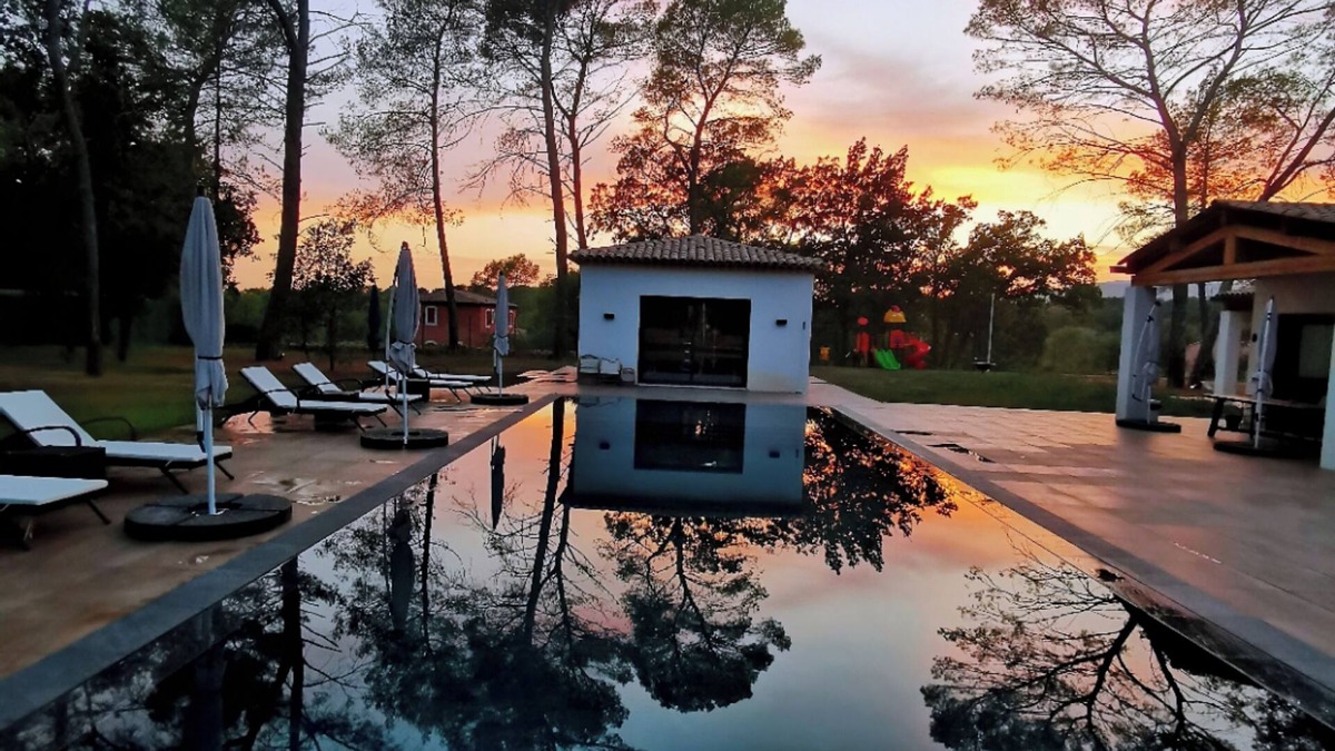 Saint-Paul-en-Foret Bed & Breakfast | Guest house-La Brise Provençale