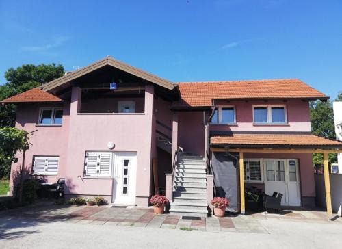 Novi Zagreb House | Guest House Lucija