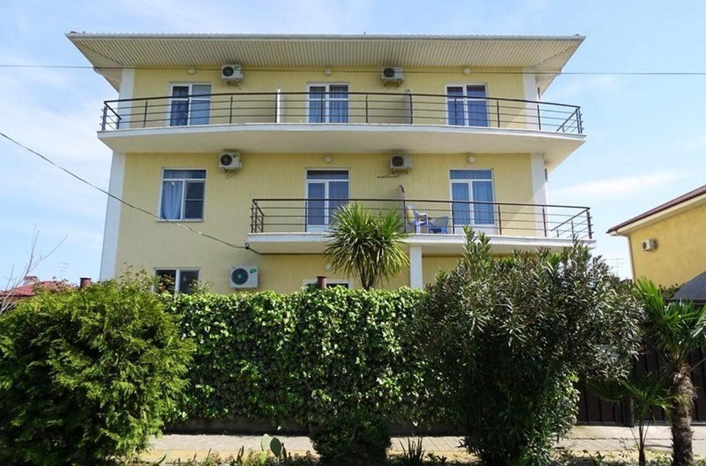 Vesyoloe House | Guest House on Voytenko