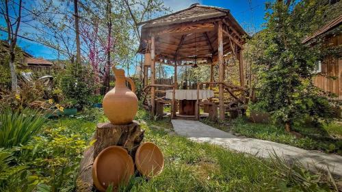 Lentekhi House | Guest House "SVANETI"