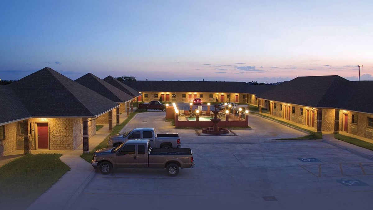 San Benito Hotel | Guest Inn San Benito Harlingen