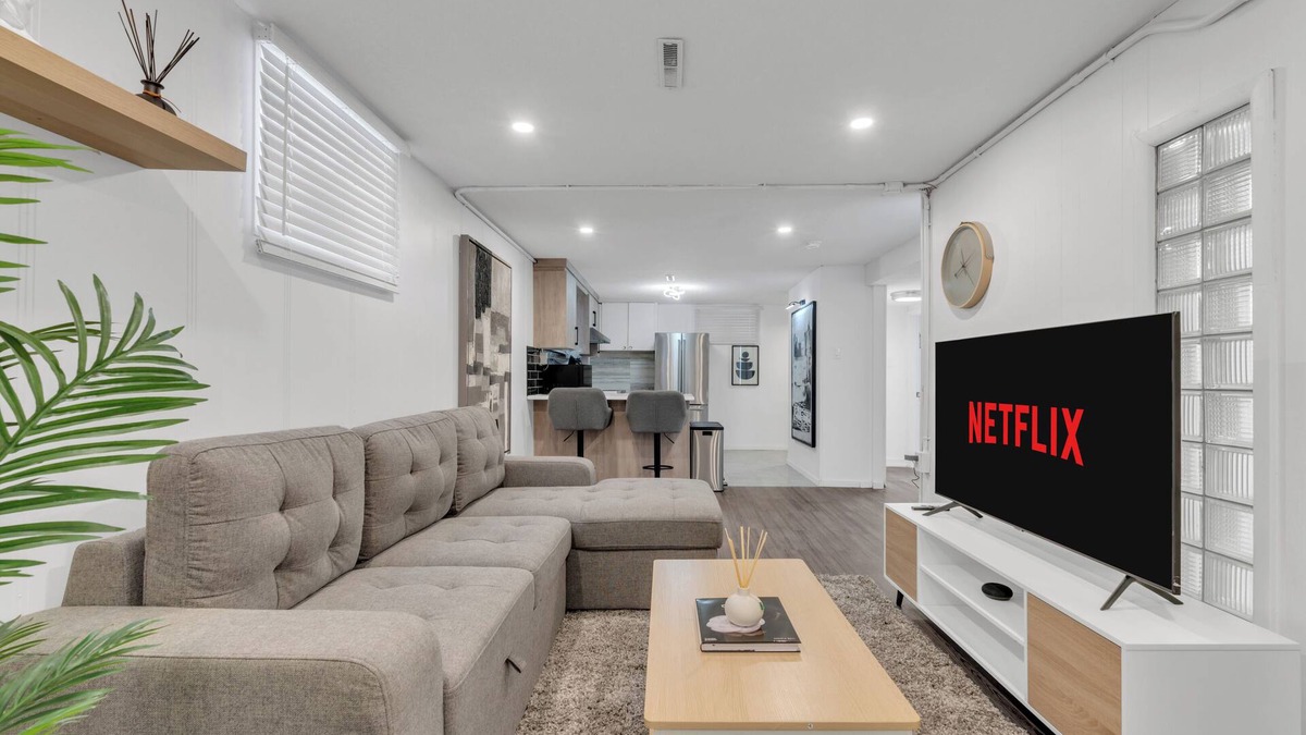 Northwest Calgary House | Guest Luxury Suite: Steps to Calgary DT, River & Hospital