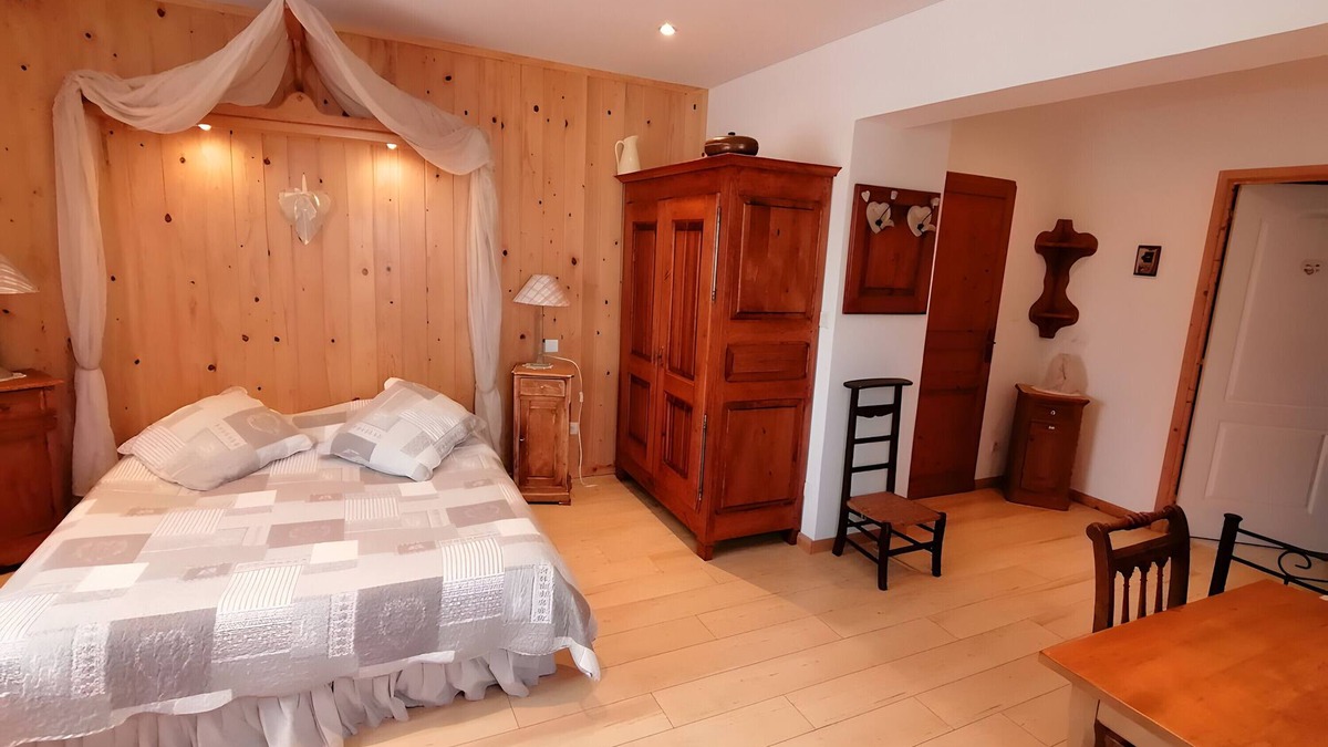 Elsenheim Bed & Breakfast | Guest Room 'À L'ancienne Boulangerie - Bussard'