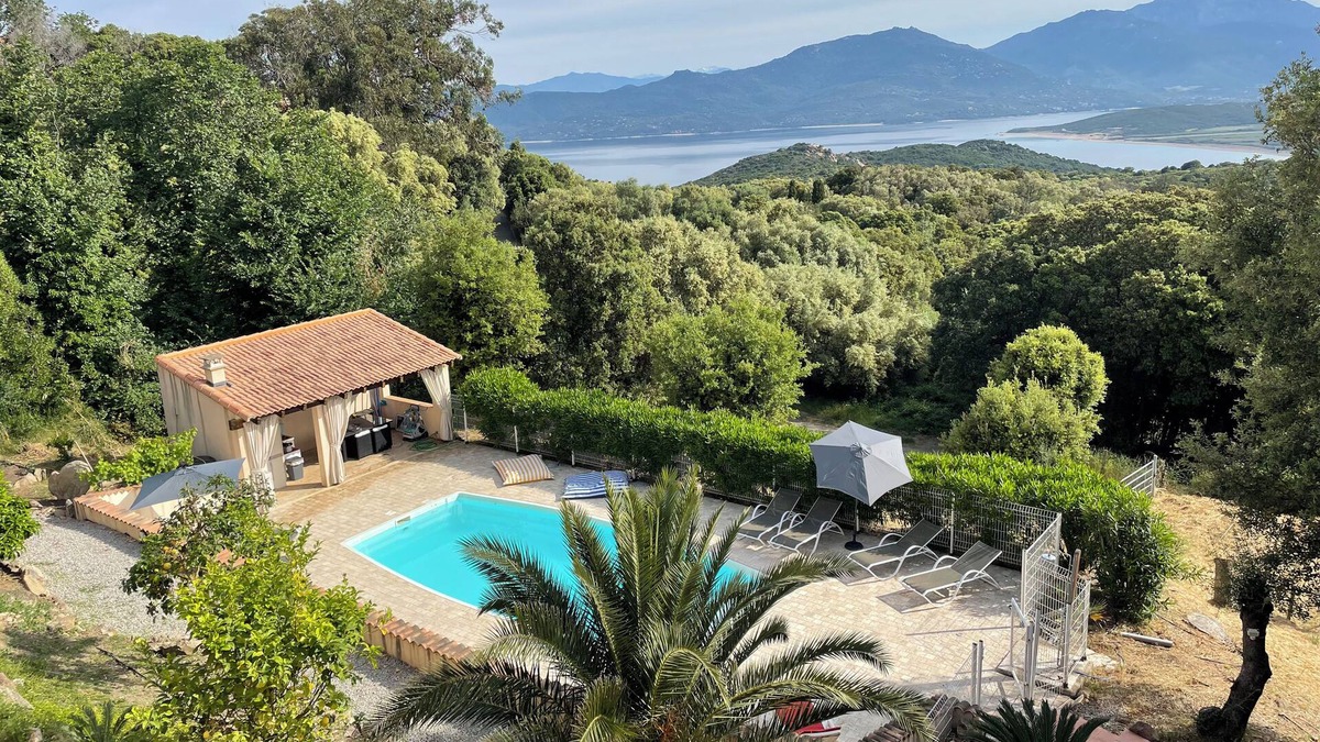 Belvedere-Campomoro Bed & Breakfast | Guest room sea view