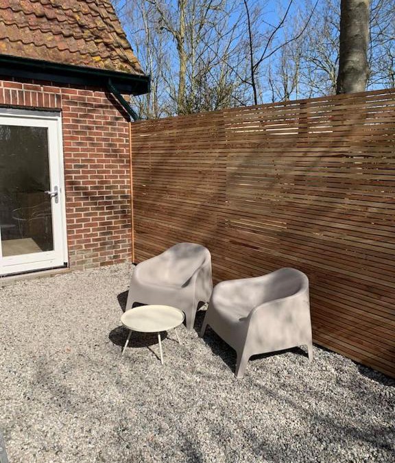 Municipality of Texel Bed & Breakfast | Guest room with terrace at the Wadden Sea