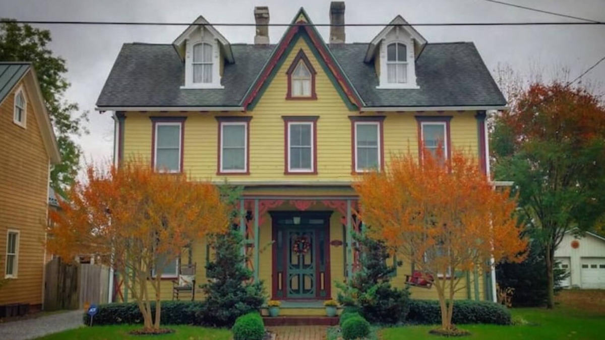 Millington Apartment | Guest Suite for up to 2 in a Victorian on the Chester River