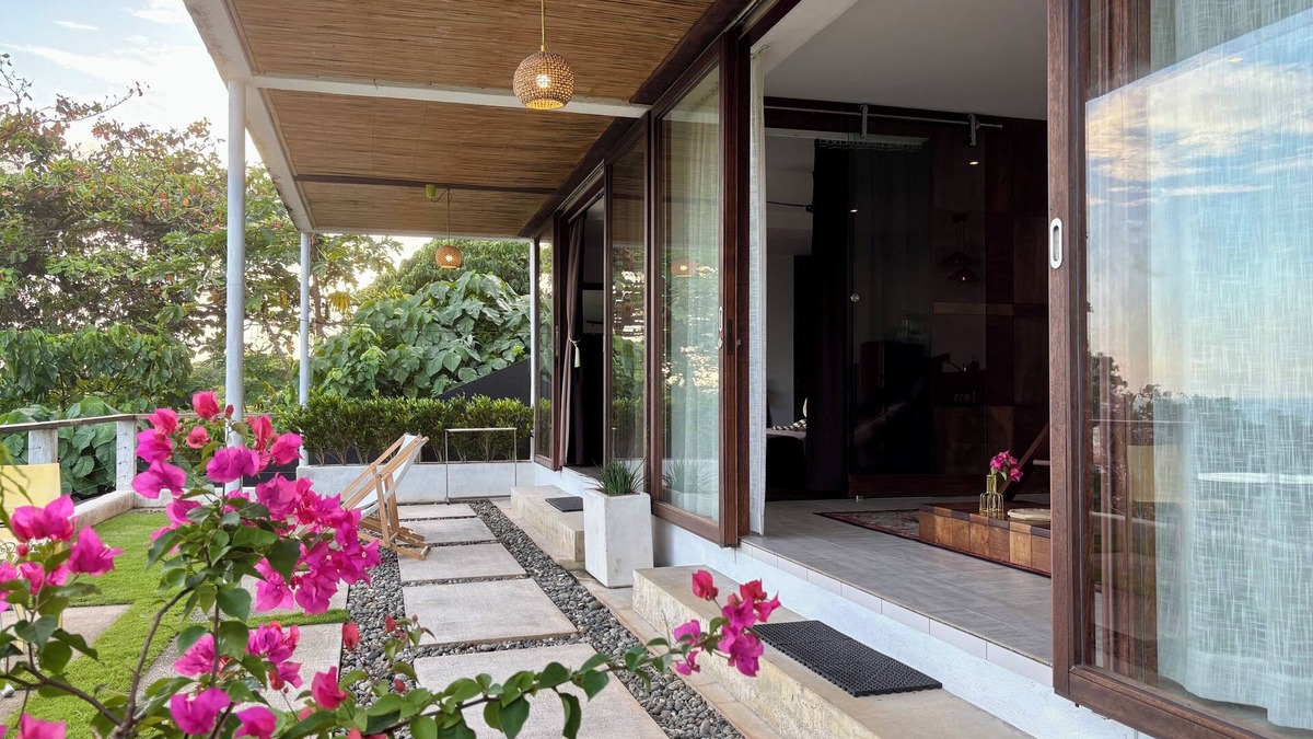 Yapak Apartment | Guest suite MARS, Boracay, ocean view holiday home