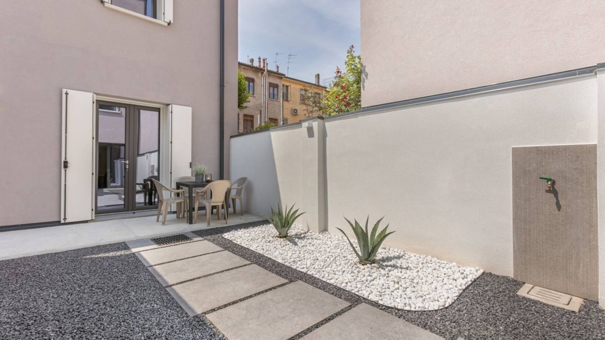 Ferrara Apartment | GuestHost - Le Agavi - Charming Apt + Outdoor Area