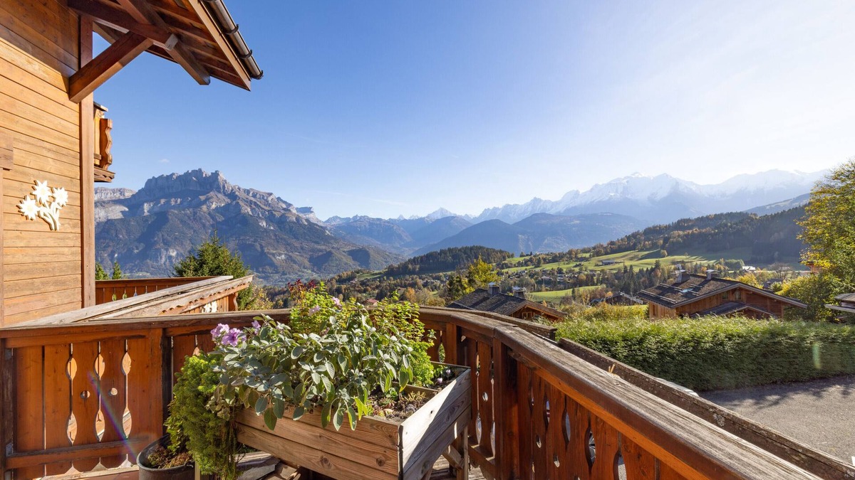 Cordon Bed & Breakfast | Guesthouse 'Chambre D'hôte Dans Un Chalet' with Mountain View and Wi-Fi