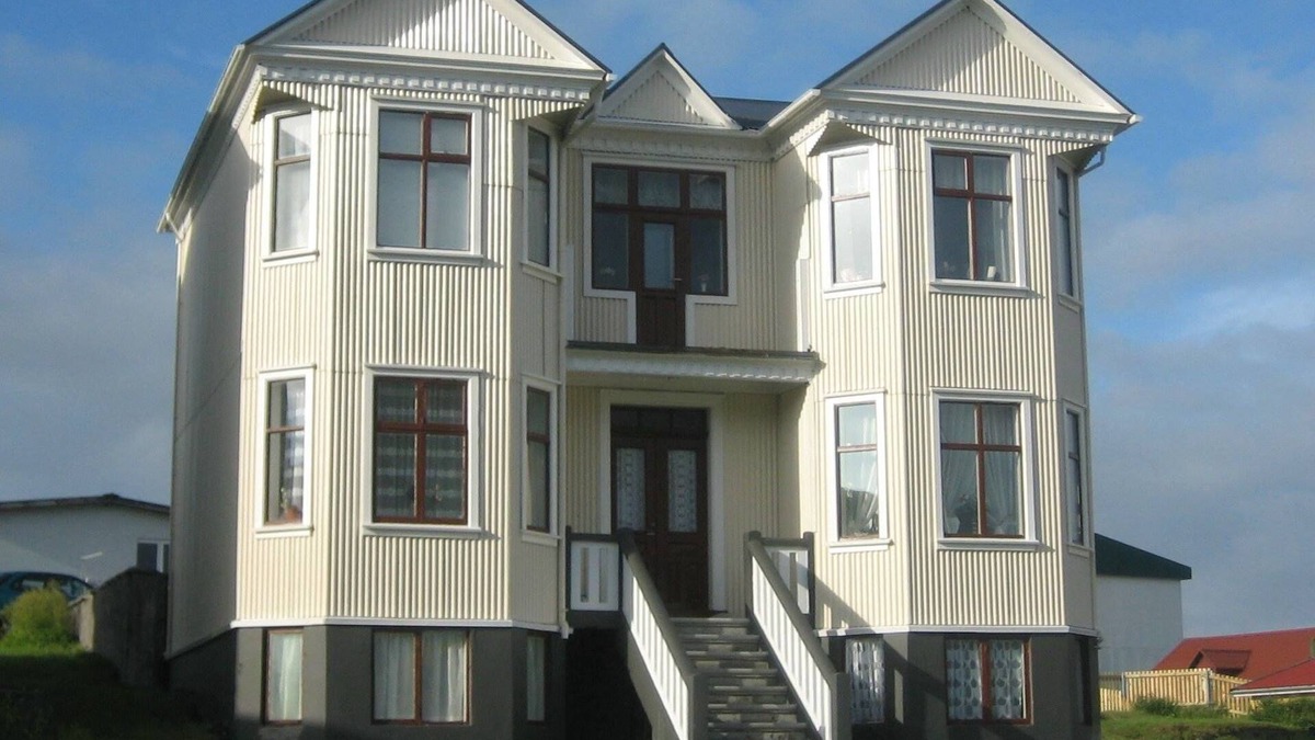 Vestmannaeyjar House | Guesthouse Hóll