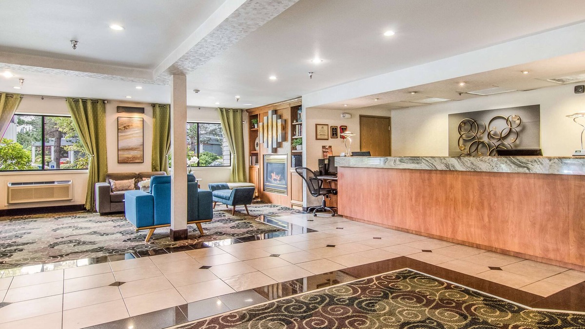 Poulsbo Hotel | GuestHouse Inn & Suites Hotel Poulsbo