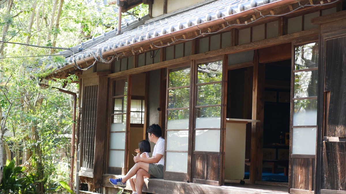 Izunokuni House | Guesthouse in a 100-year-old farmhouse - experience Satoyama by cooking rice in a kamado (wooden oven), harvesting rice, etc. Pets allowed