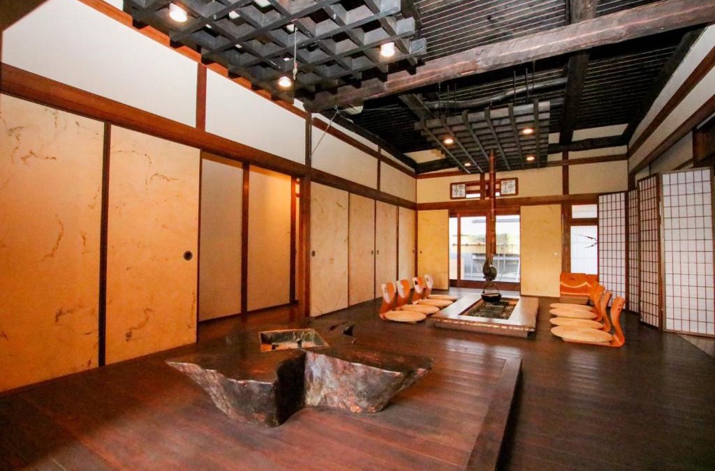 Masaki-cho House | Guesthouse Omoya-全個室-囲炉裏のぬくもりと共にグループの絆を深める古民家宿でゆっくりとした時間を-6名部屋-6名部屋-8名部屋-最大20名-ペット同伴可は一室のみ-