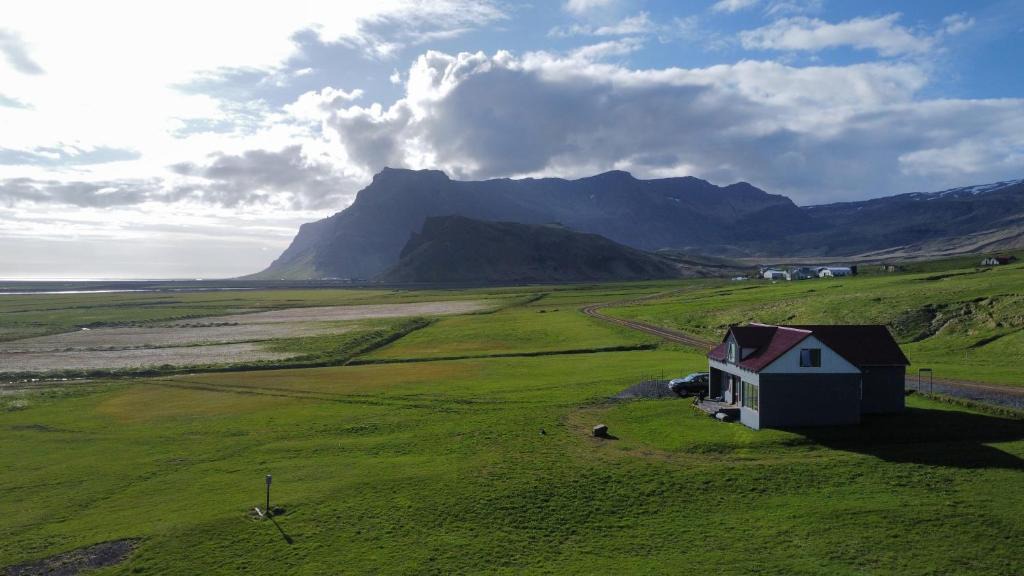 Eyvindarholar Bed & Breakfast | Guesthouse Rauðafell