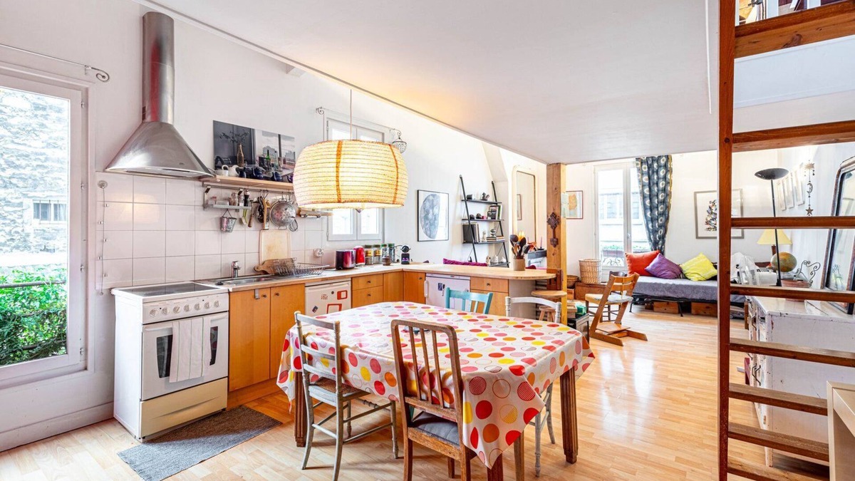 Amerique Apartment | GuestReady - Stylish Loft with Workspace and Music