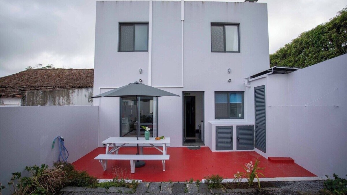 Capelas House | GuestReady - 9C House