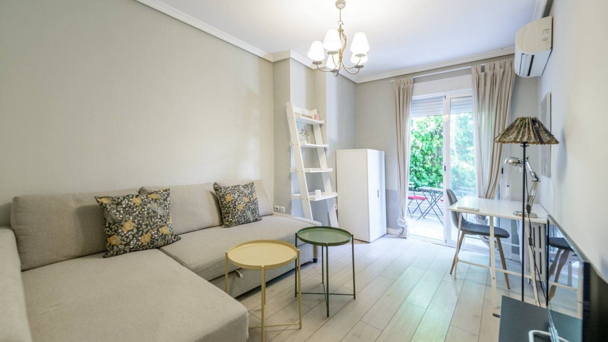 Costillares Apartment | GuestReady - Contemporary Comfort in Chamartín