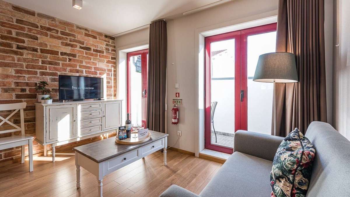 Bonfim Apartment | GuestReady - Crayon Walls 3rd