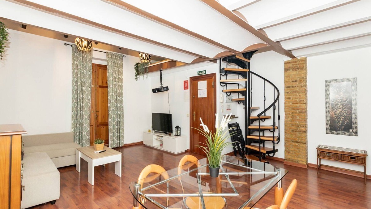 Eixample Apartment | GuestReady Essential - Duplex in Ruzafa Valencia