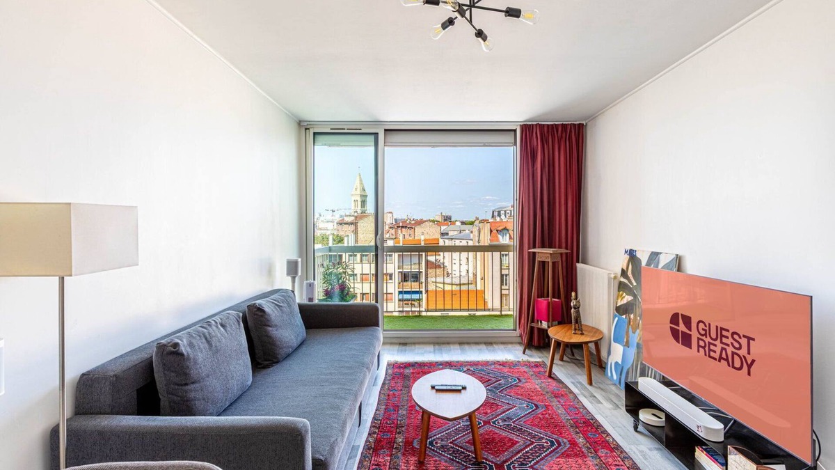 Les Puces de Saint-Ouen Apartment | GuestReady Essential- Superb near Antique District