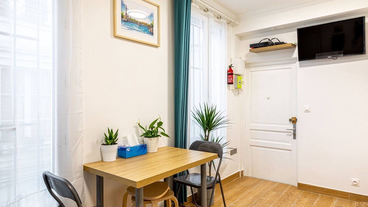 Quartier Sainte-Avoye Apartment | GuestReady - Explore Hidden Gems in the 3rd Arr.
