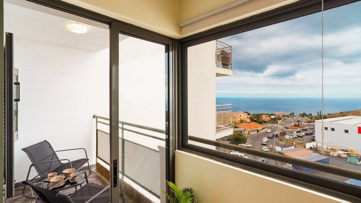 Canico Apartment | GuestReady - Sunlit Retreat in Madeira