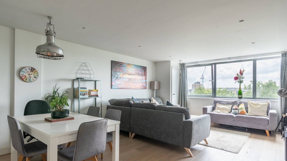 Bristol City Centre Apartment | GuestReady - Warm Retreat in Bristol Heart