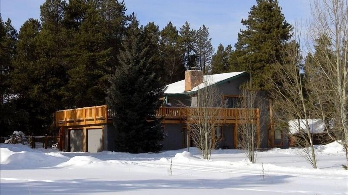 Fraser House | Guests Love It! Dog Friendly, Close to Winter Park, Hot Tubs, Pool, Club Pass
