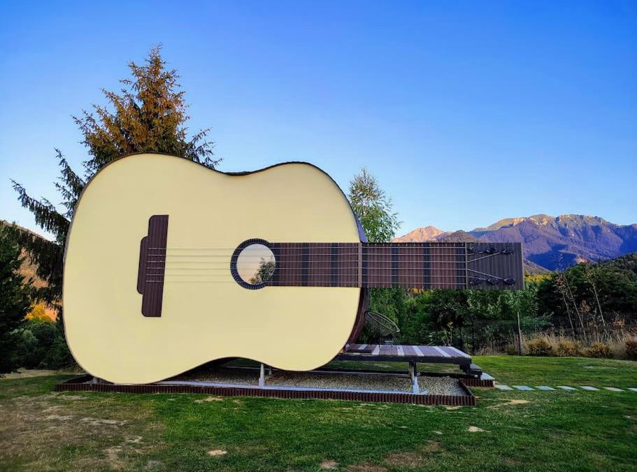 Moieciu House | Guitar House - Symphony Resort